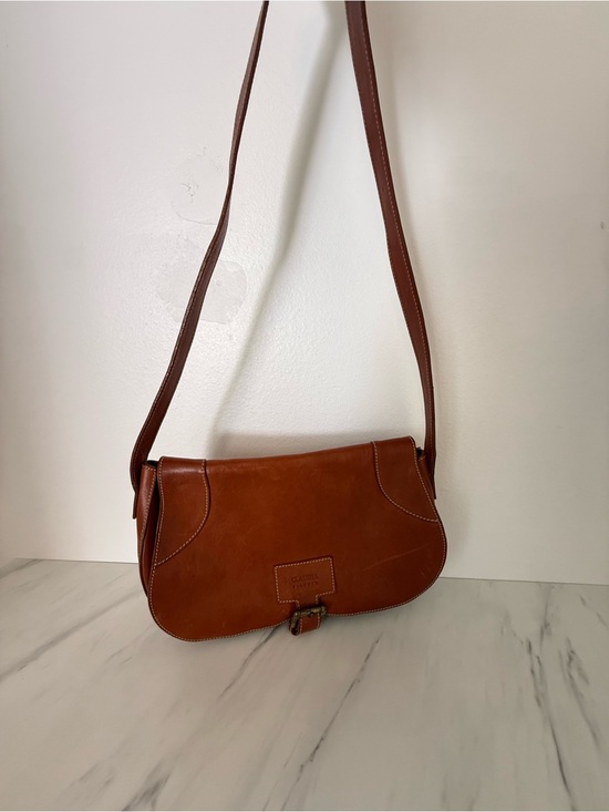 Claudia Firenze Handbags - Classic Saddle-Style Brown Leather Crossbody Bag